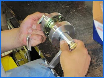 Great Neck Locksmith Store Great Neck, NY 516-743-3118 - 5-residential-locksmith